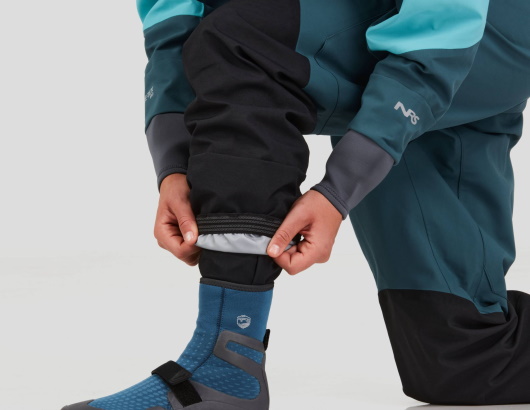 autre photo de IMG/nrs/nrs_axiom_gore_tex_women.jpg