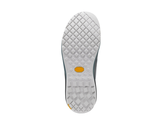 autre photo de IMG/palm/palm_wave_sneaker_pine.jpg