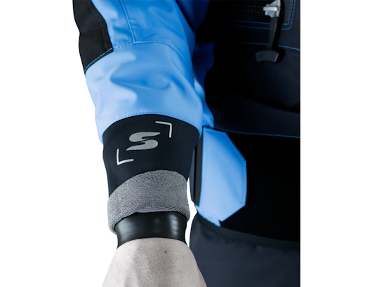 autre photo de IMG/sandiline/advanced_suit_sandiline_noir_bleu.jpg