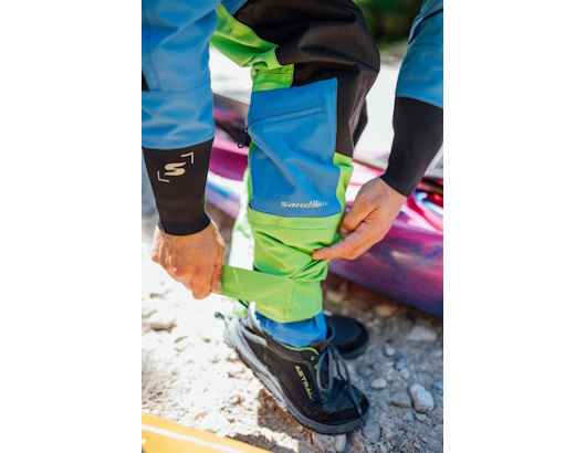 autre photo de IMG/sandiline/combinaison_etanche_sandiline_rouge.jpg